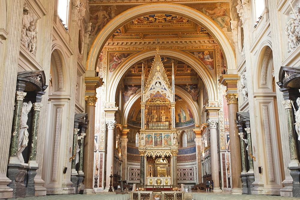 Interior of San Giovanni in Laterano Church, Rome, Lazio, Italy, Europe