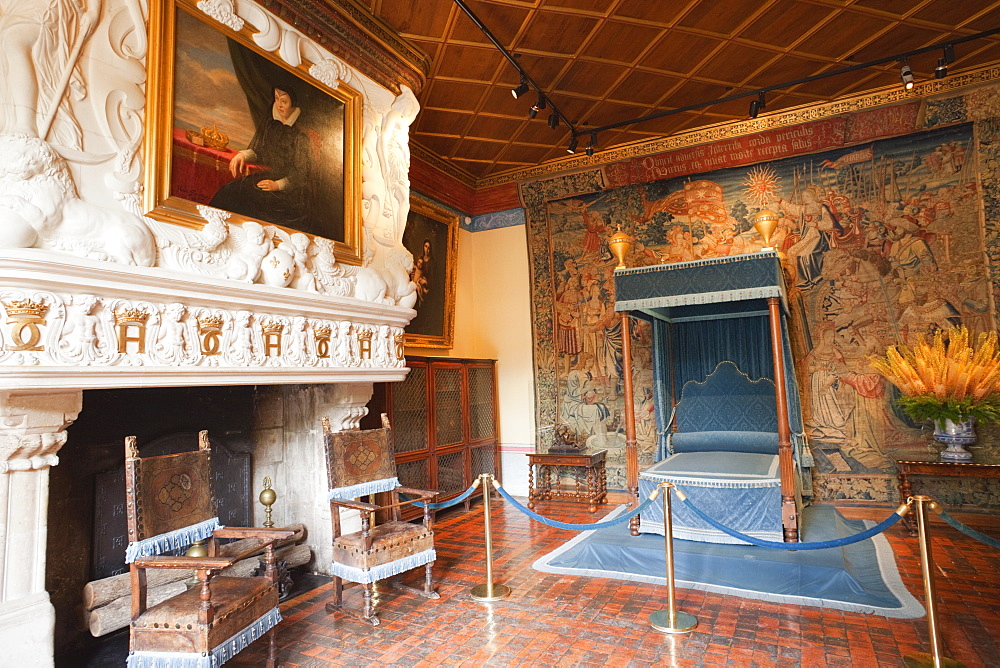 Diane de Poitiers' bedroom, Chateau de Chenonceau, Indre et Loire, Loire Valley, France, Europe