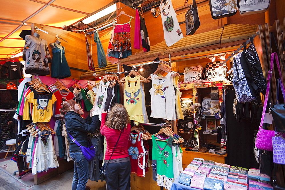 Girls shopping, Camden Lock Market, Camden, London, England, United Kingdom, Europe