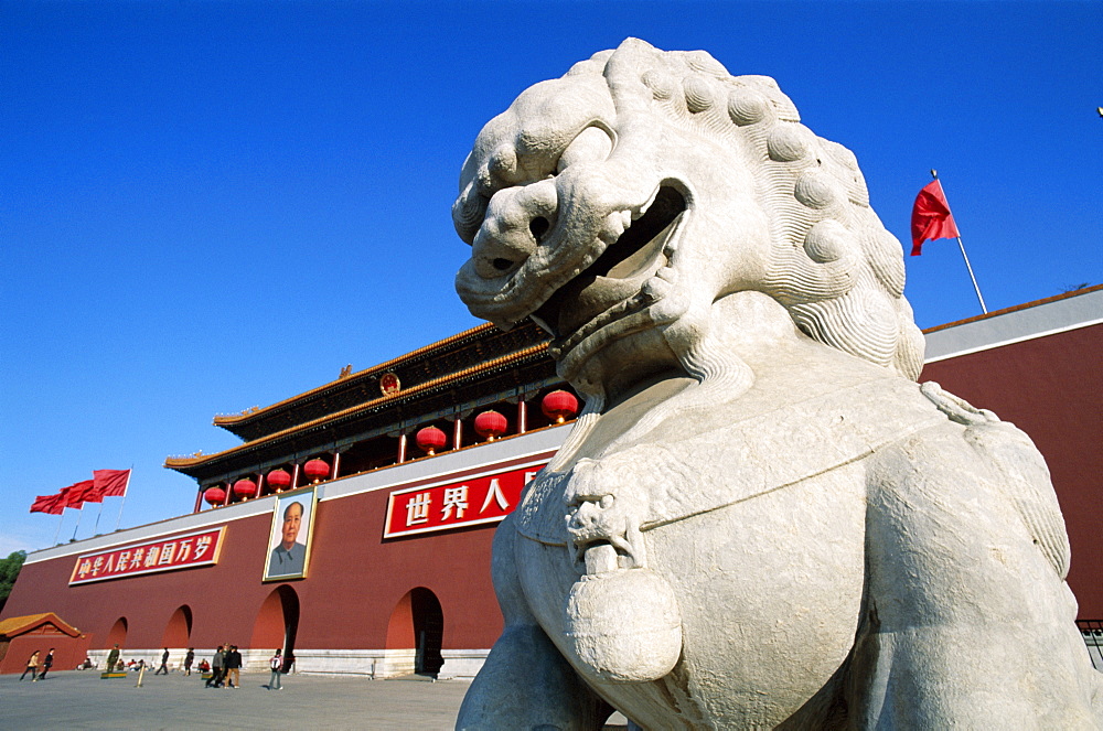 Lion statue, Tiananmen Gate, Tiananmen Square, Beijing, China, Asia