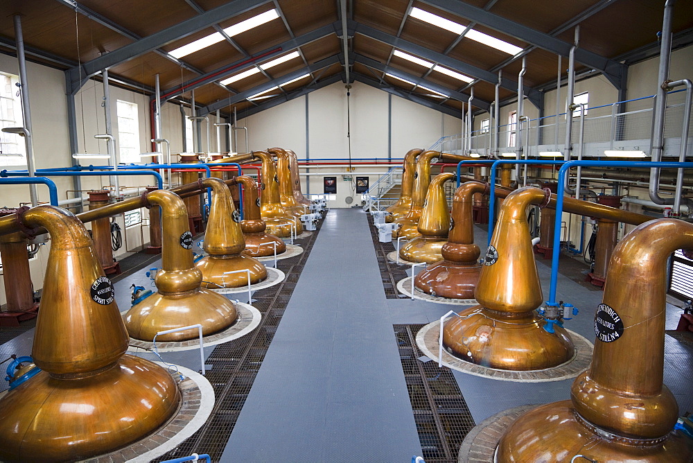 Copper stills, Glenfiddich Whisky Distillery, Dufftown, Speyside, Scotland, United Kingdom, Europe