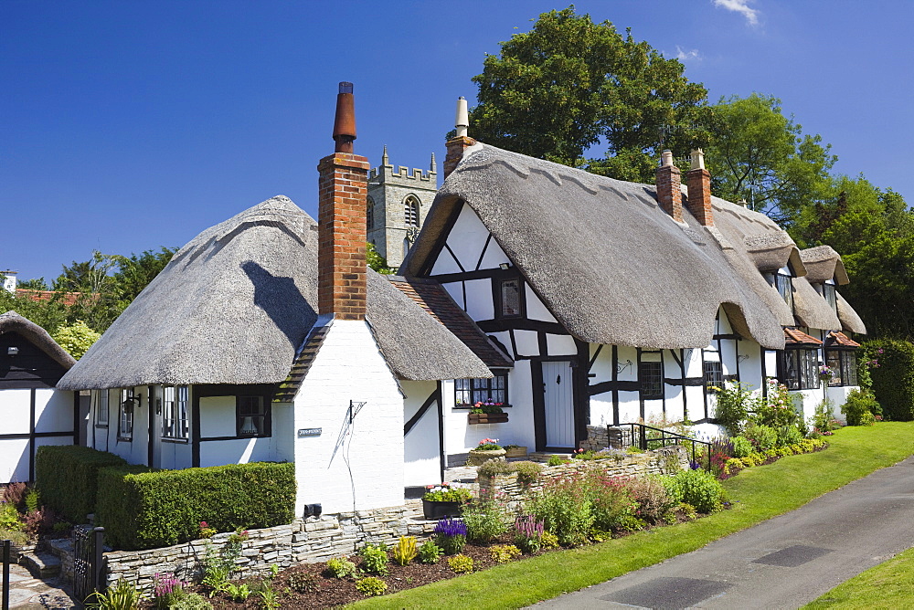 Thatched cottage, Welford-upon-Avon, near Stratford, Warwickshire, England, United Kingdom, Europe