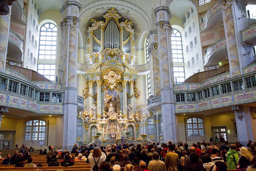 PHotograph of a giant organ in an old cathedral in Dresden Germany