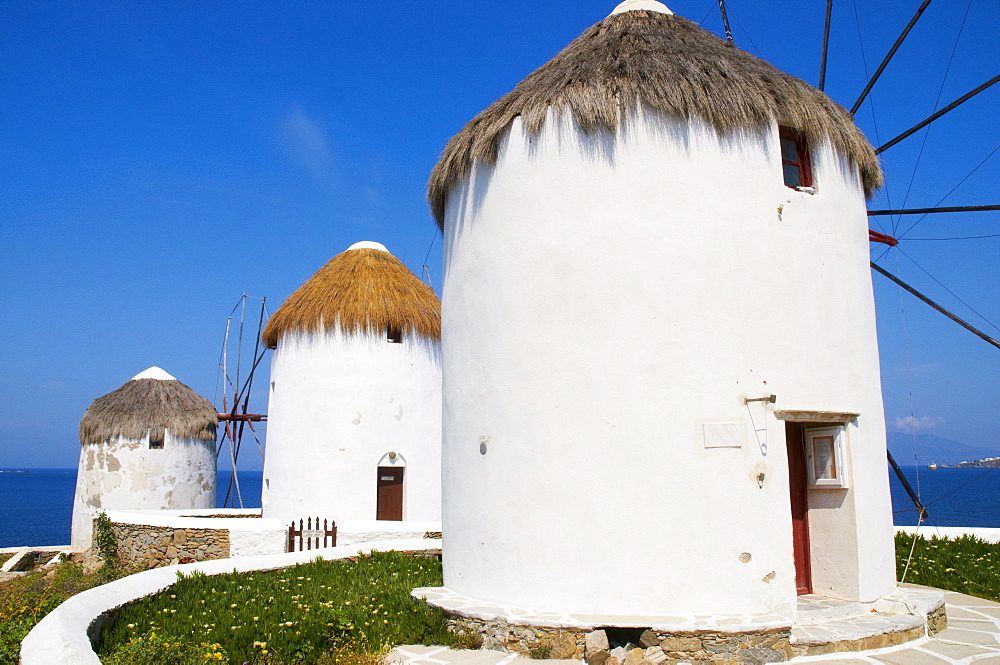 The five mills of Mykonos (Kato Mili), Mykonos, Cyclades, Greek Islands, Greece, Europe