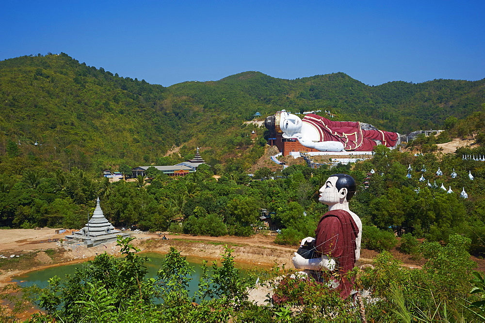 Sleeping Buddha, Win Sein Taw Ya, around Mawlamyine (Moulmein), Mon State, Myanmar (Burma), Asia