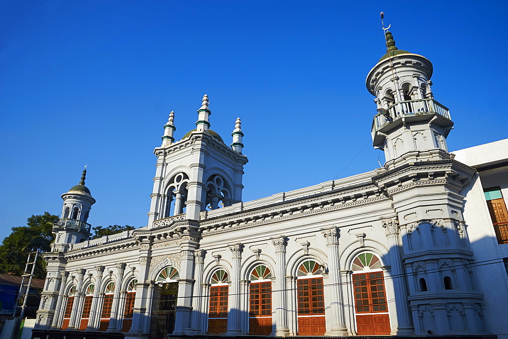 Mosque, Mawlamyine (Moulmein), Mon State, Myanmar (Burma), Asia