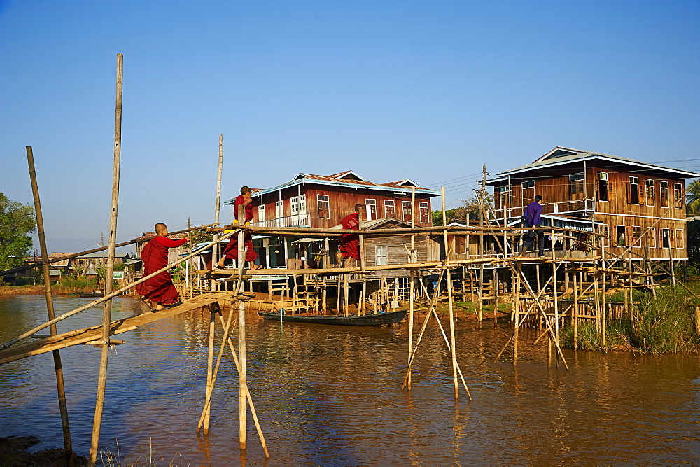 Wooden bridge, Ywama village, Inle Lake, Shan State, Myanmar (Burma), Asia