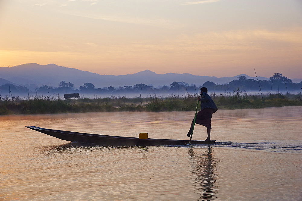 Fisherman on Inle Lake, Shan State, Myanmar (Burma), Asia