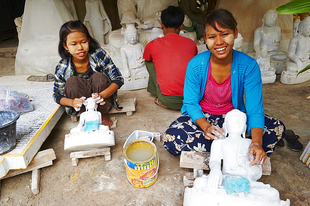 Marble carving, Mandalay, Myanmar (Burma), Asia