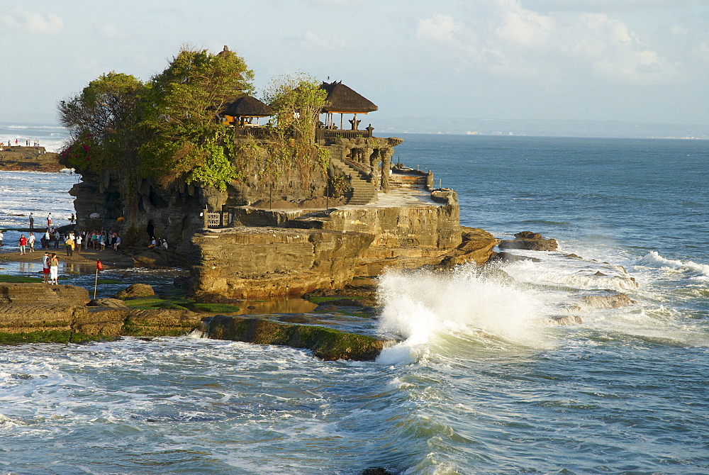 Pura Tanah Lot temple, Bali, Indonesia, Southeast Asia, Asia