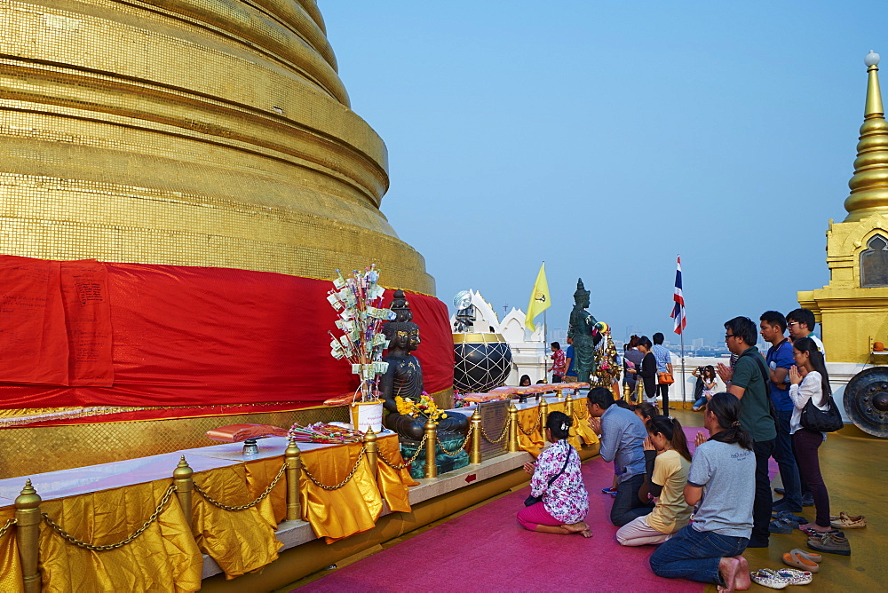 The golden pagoda at Wat Saket also known as the Temple of Golden Mount, Bangkok, Thailand, Southeast Asia, Asia