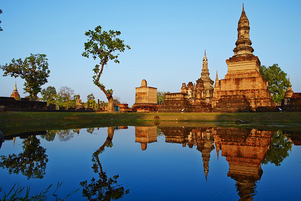 Wat Mahatat, Sukhothai Historical Park, UNESCO World Heritage Site, Sukhothai, Thailand, Southeast Asia, Asia