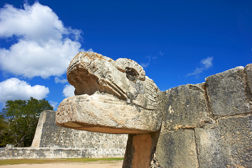 The snake's head in ancient Mayan ruins, Chichen Itza, UNESCO World Heritage Site, Yucatan, Mexico, North America