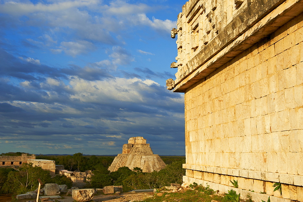 Pyramid of the Magician and Governor's Palace (Palacio del Gobernador), Mayan archaeological site, Uxmal, UNESCO World Heritage Site, Yucatan State, Mexico, North America