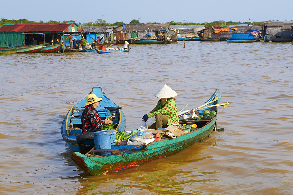 Floating Vietnamese village, Lake Tonle Sap, UNESCO Biosphere Reserve, Cambodia, Indochina, Southeast Asia, Asia