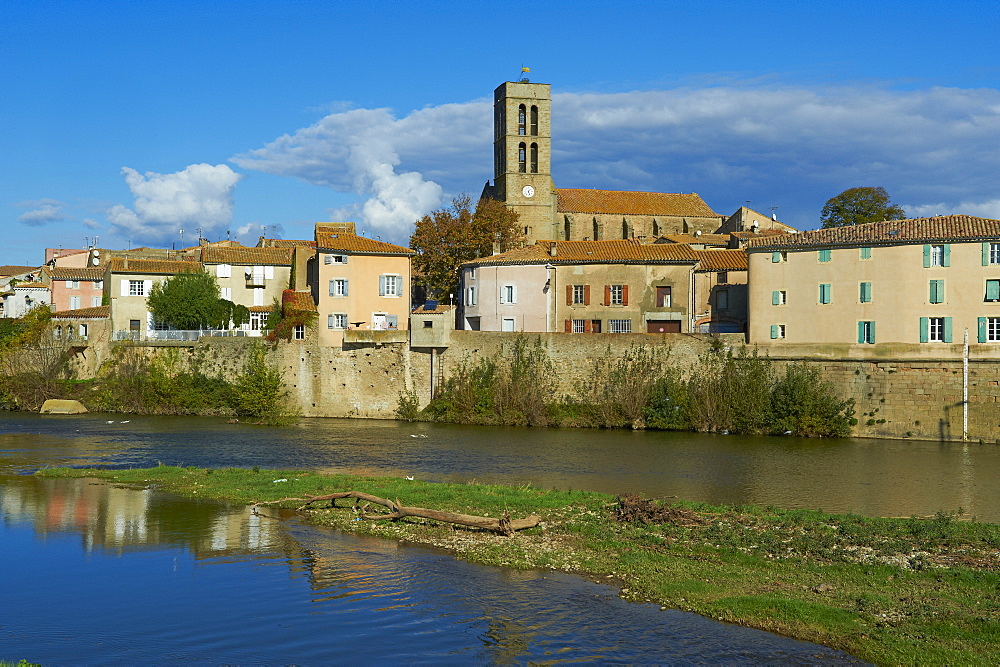 Trebes, Canal du Midi, UNESCO World Heritage Site, Aude, France, Europe