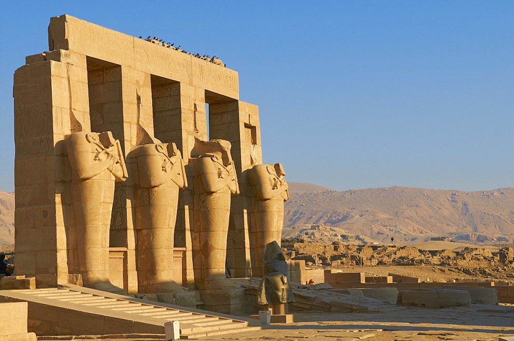 Ramesseum Temple, West Bank of the River Nile, Thebes, UNESCO World Heritage Site, Egypt, North Africa, Africa