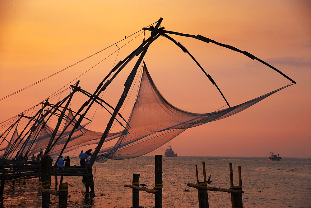 Chinese fishing nets, Cochin, Kerala, India, Asia