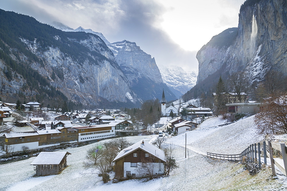 Church at Lauterbrunnen, Jungfrau region, Bernese Oberland, Swiss Alps, Switzerland, Europe