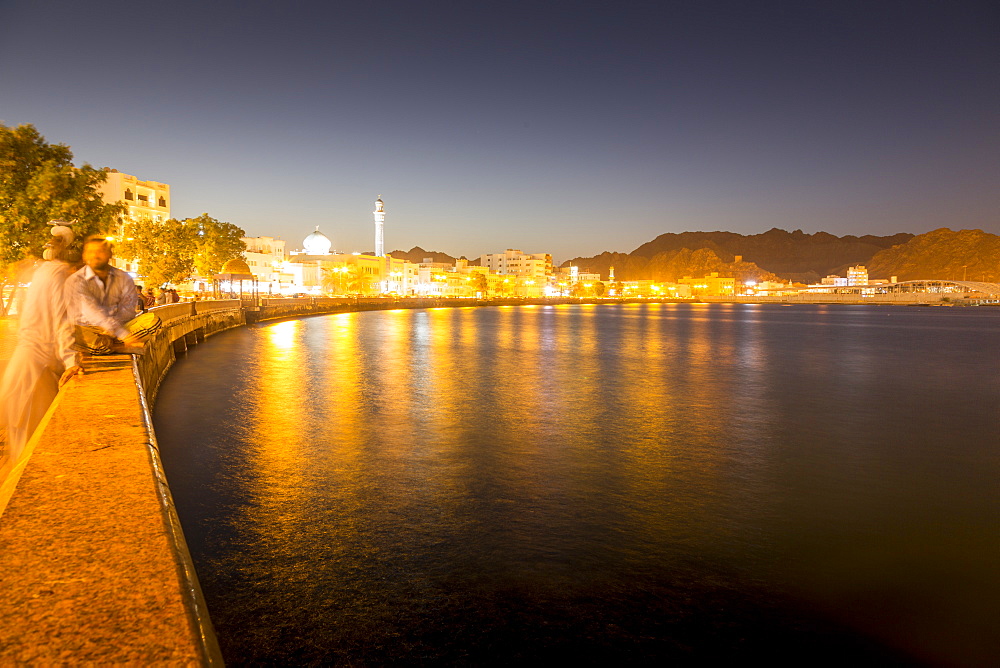 Dusk over the Al Rasool Al Adham Mosque and Corniche at Muttrah, Muscat, Oman, Middle East