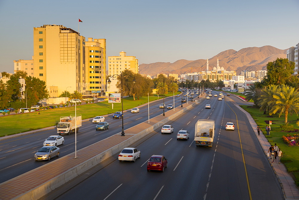 Mohammed Al Ameen Mosque and traffic on Sultan Qaboos Street, Muscat, Oman, Middle East