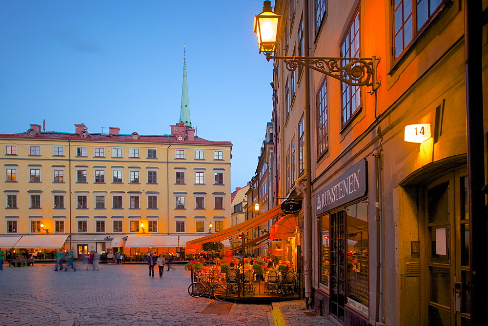 Stortorget Square cafes at dusk, Gamla Stan, Stockholm, Sweden, Scandinavia, Europe