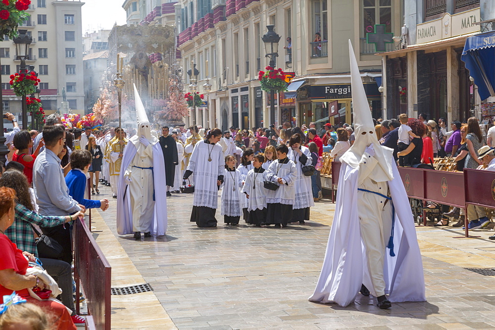 Locals taking part in the Resurrection Parade on Easter Sunday, Malaga, Costa del Sol, Andalusia, Spain, Europe