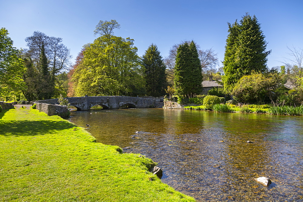 The River Wye and Sheepwash Bridge in Ashford in the water in springtime, Derbyshire Dales, Derbyshire, England, United Kingdom, Europe