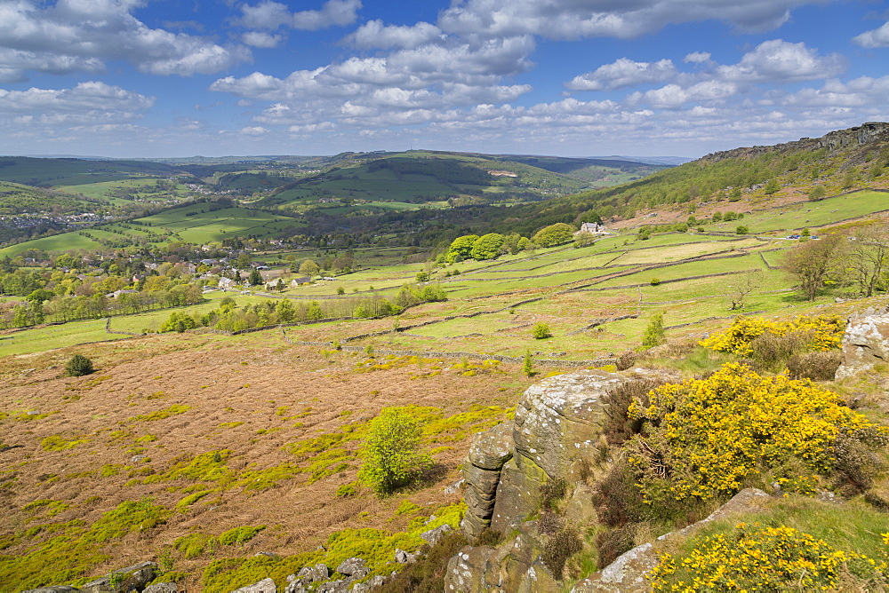 View from Baslow Edge towards Curbar Edge and Calver Village, Derbyshire Dales, Derbyshire, England, United Kingdom, Europe