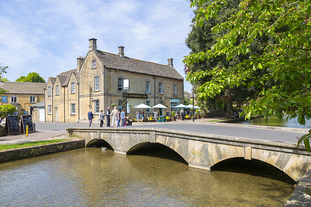 Old bridge over River Windrush, Bourton on the water, Cotswolds, Gloucestershire, England, United Kingdom, Europe