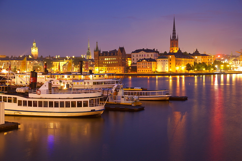 City skyline from City Hall at dusk, Kungsholmen, Stockholm, Sweden, Scandinavia, Europe