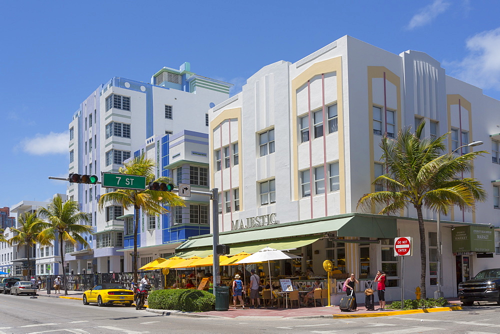 Ocean Drive and Art Deco architecture, Miami Beach, Miami, Florida, United States of America, North America