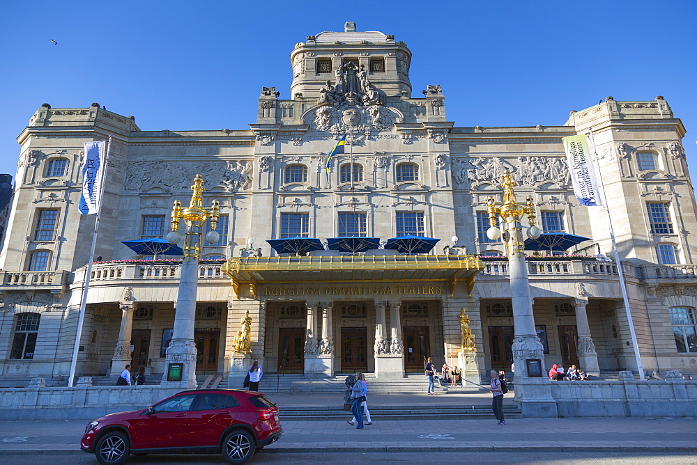 View of The Royal Dramatic Theatre (Dramaten), Stockholm, Sweden, Scandinavia, Europe