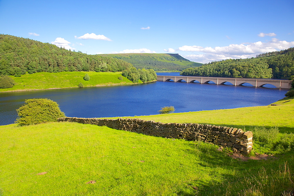 Ladybower Reservoir, Derwent Valley, Derbyshire, England, United Kingdom, Europe