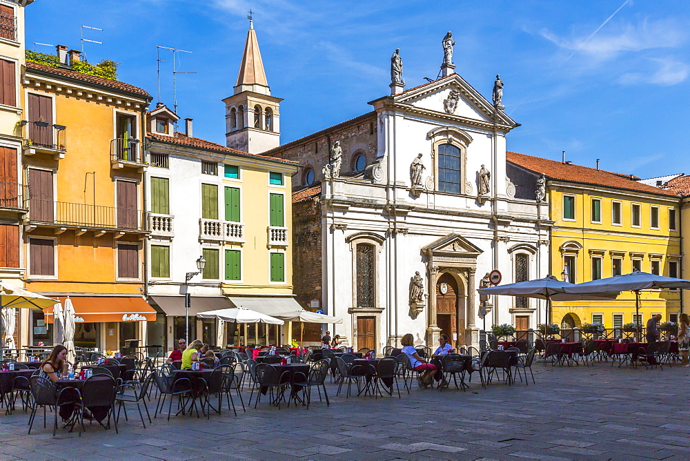 View of cafes and architecture surrounding Piazza dei Signori, Vicenza, Veneto, Italy, Europe