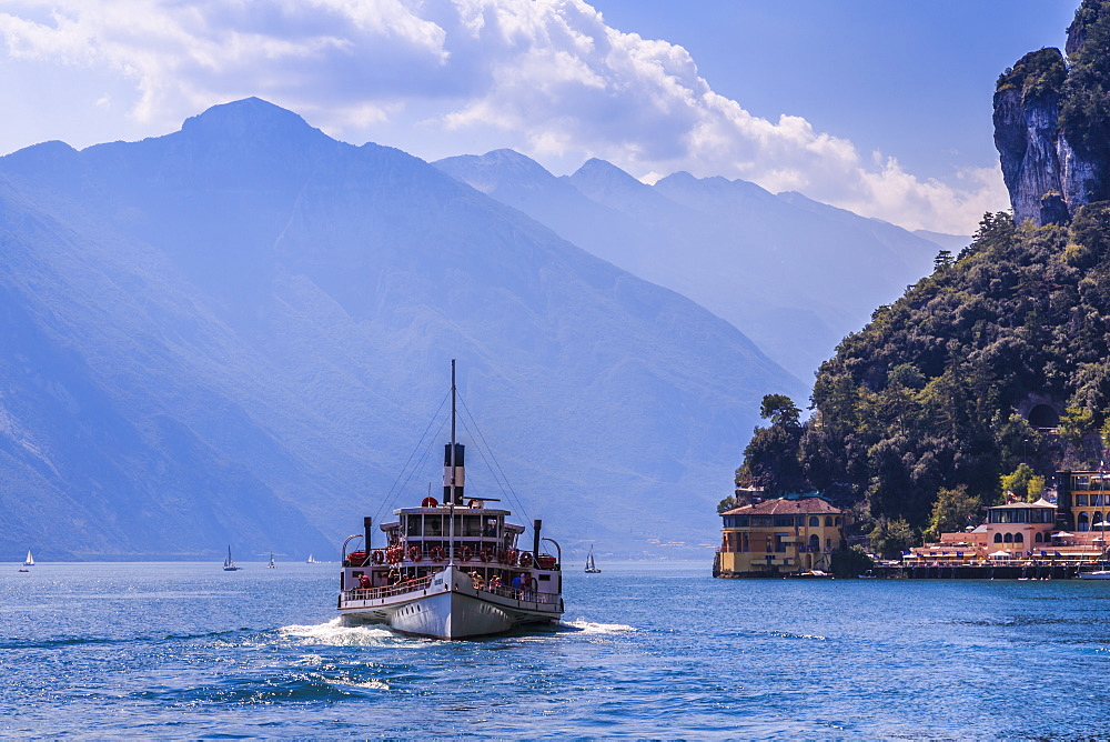 View of ferry boat on Lake Garda near Riva del Garda, Riva del Garda, Lake Garda, Trentino, Italian Lakes, Italy, Europe