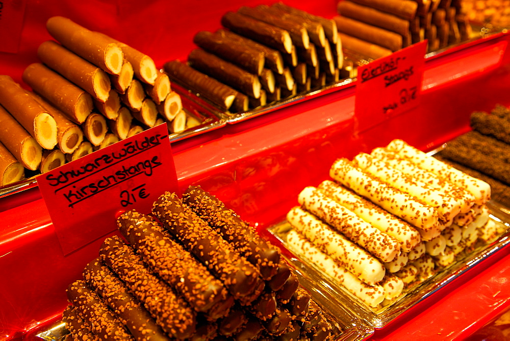 Chocolate stall at the Christmas Market, Dortmund, North Rhine-Westphalia, Germany, Europe