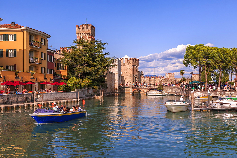 View of Scaliger Castle, Sirmione on Lake Garda, Lombardy, Italian Lakes, Italy, Europe