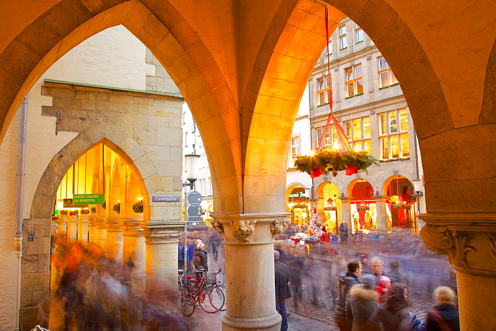 View through arches on Prinzipalmarkt, Munster, North Rhine-Westphalia, Germany, Europe