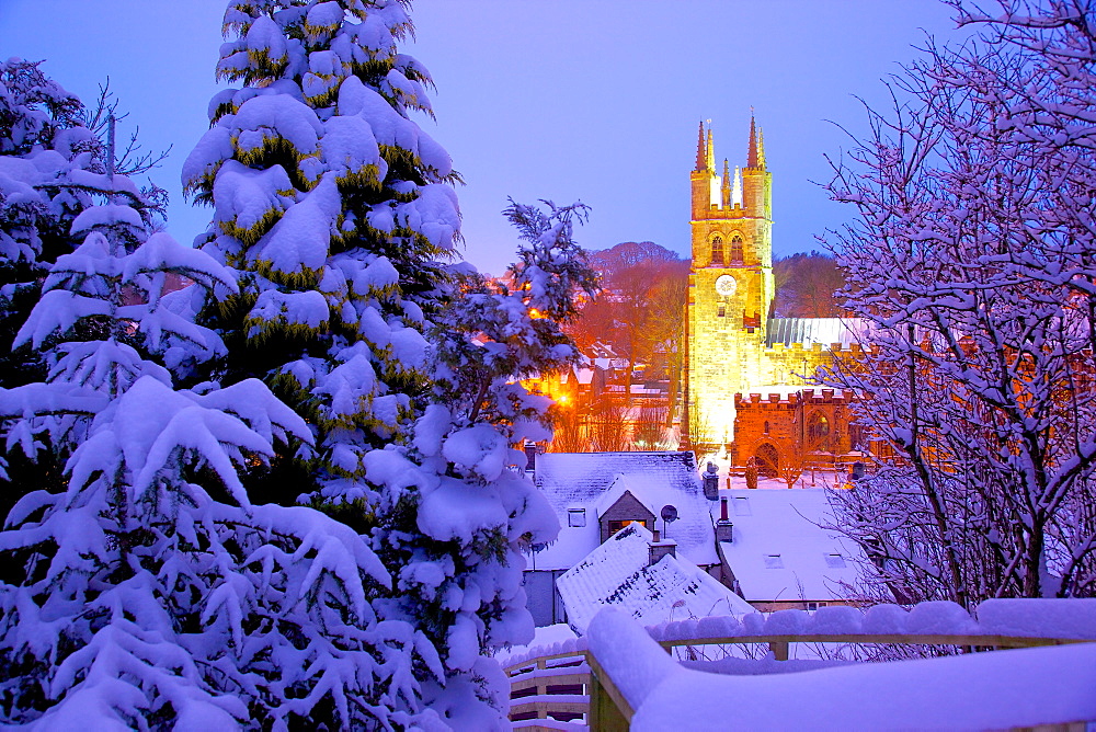 Cathedral of the Peak in snow, Tideswell, Peak District National Park, Derbyshire, England, United Kingdom, Europe 