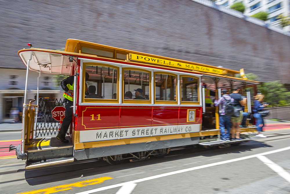 Fast moving cable car on Powell Street, San Francisco, California, United States of America, North America