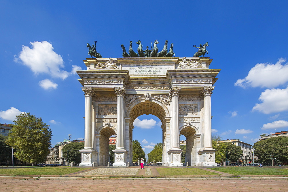 View of Arco della Pace (Arch of Peace), Milan, Lombardy, Italy, Europe