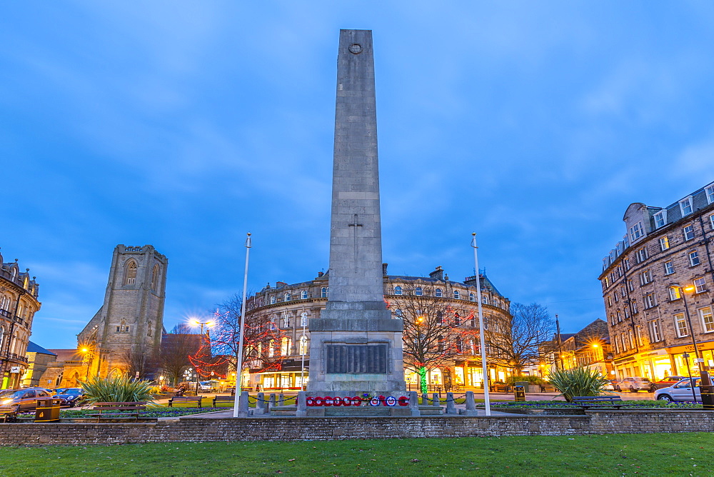 View of Cenotaph on Parliament Street at Christmas, Harrogate, North Yorkshire, England, United Kingdom, Europe