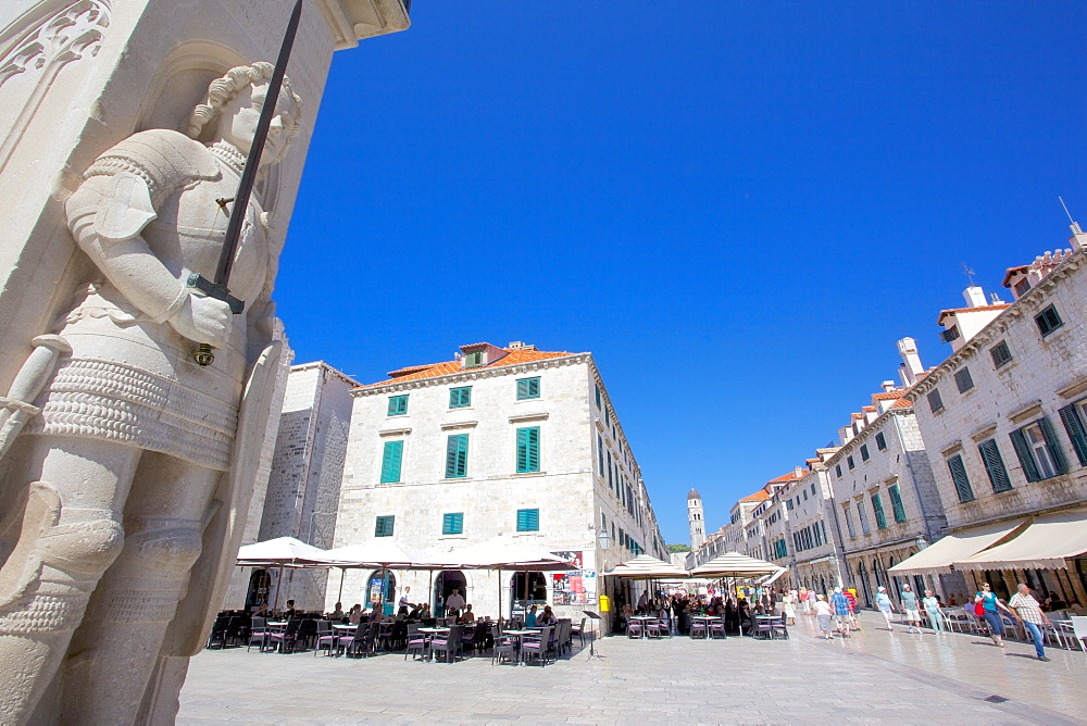 Stradun amd Orlando's Column, Dubrovnik, Dalmatia, Croatia, Europe