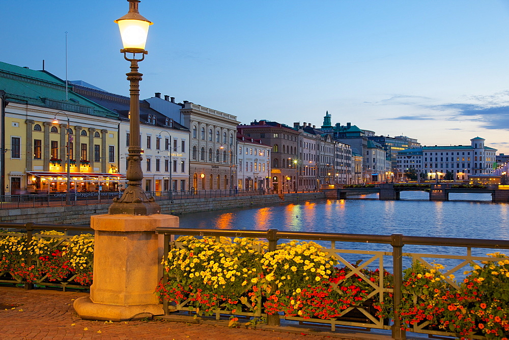 Restaurant on Sodra Hamngatan and Canal at dusk, Gothenburg, Sweden, Scandinavia, Europe