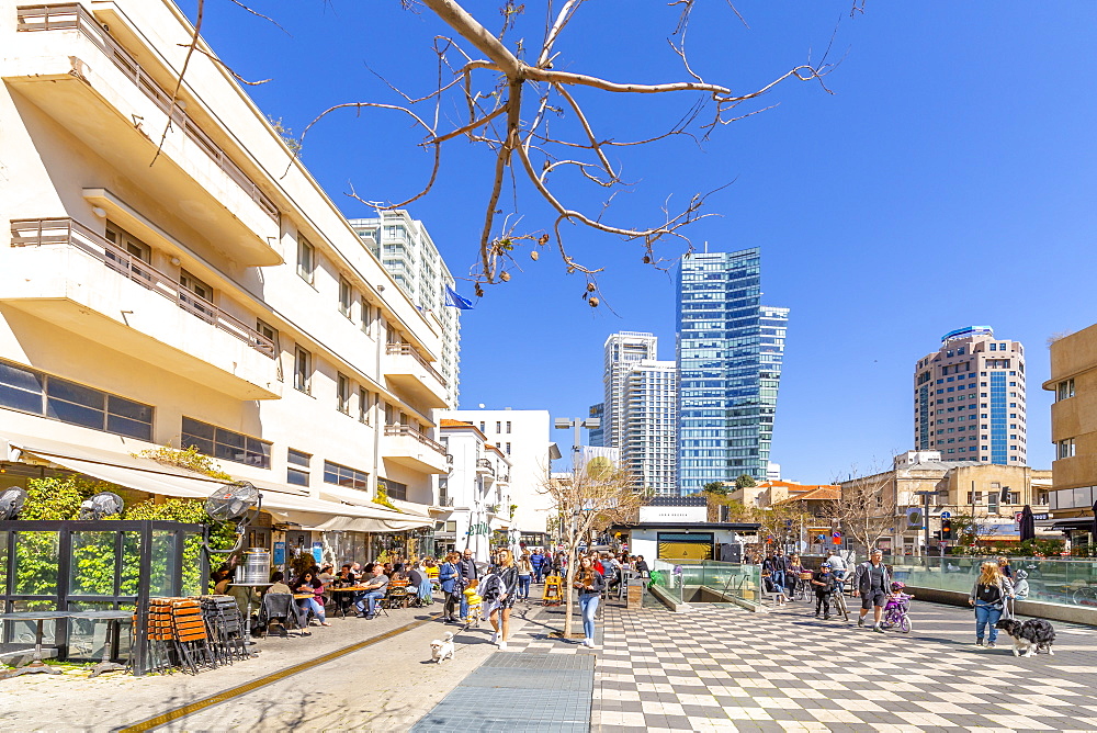 View of bar cafe and walkway on Rothschild Boulevard, Tel Aviv, Israel, Middle East