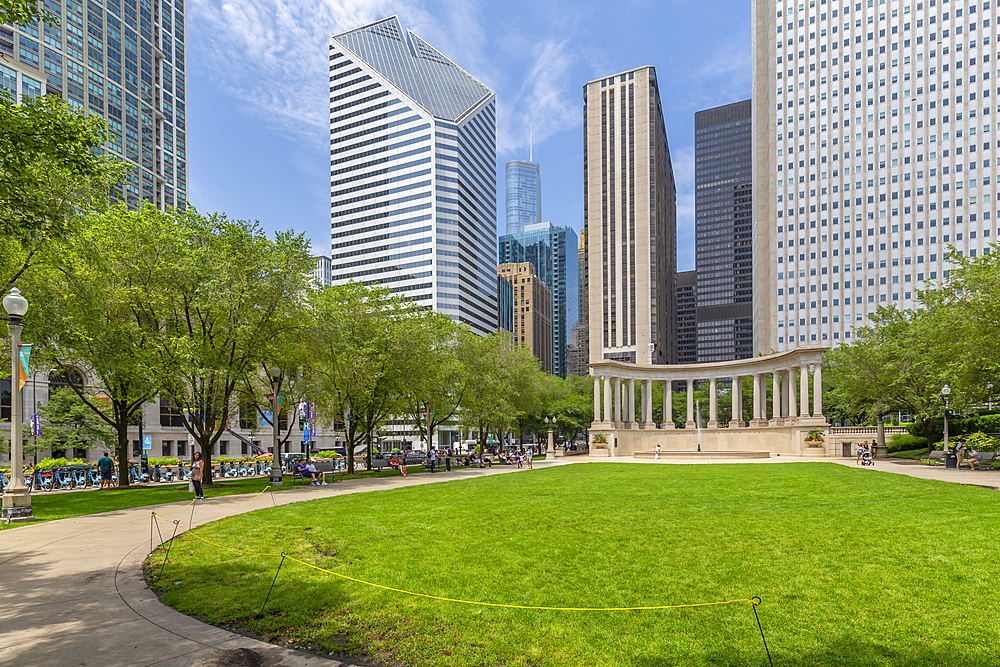 View of city skyscrapers, Millennium Monument in Wrigley Square, Millennium Park, Downtown Chicago, Illinois, United States of America, North America