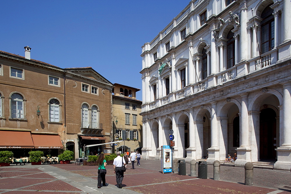 Piazza Vecchia, Bergamo, Lombardy, Italy, Europe