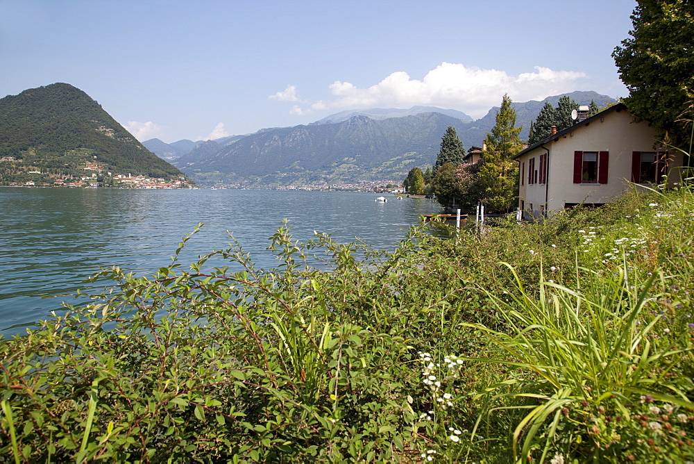 Lakeside near Sulzano, Lake Iseo, Lombardy, Italian Lakes, Italy, Europe