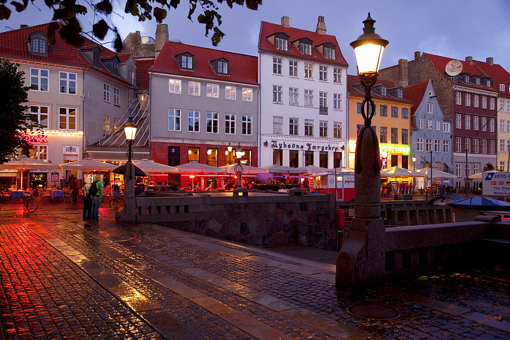 Nyhavn at dusk, Copenhagen, Denmark, Scandinavia, Europe